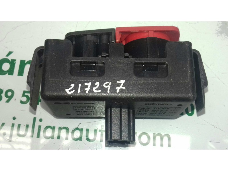 Recambio de warning para renault megane iii berlina 5 p dynamique referencia OEM IAM 8200214896A 8200409362 3 + 3 PINES