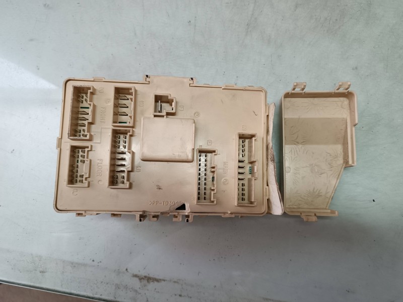 Recambio de caja reles / fusibles para hyundai sonata (nf) 2.0 crdi comfort ii referencia OEM IAM 919503K010 06175D 246340