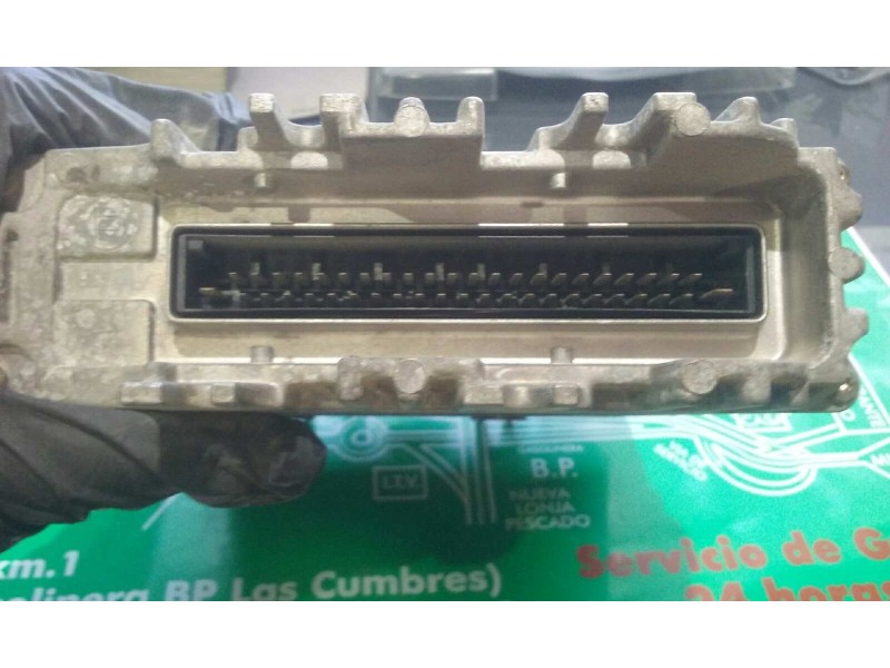 Recambio de centralita motor uce para volkswagen golf iii berlina (1h1) 1.8 referencia OEM IAM 1H0907311C 0261200714 BOSCH