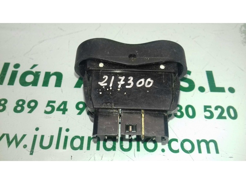 Recambio de mando elevalunas trasero izquierdo para dacia sandero ambiance referencia OEM IAM 602227 VALEO 5 PINES