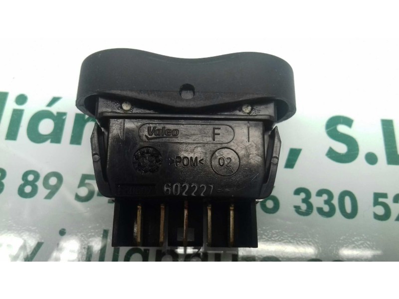 Recambio de mando elevalunas trasero derecho para dacia sandero ambiance referencia OEM IAM 602227 VALEO 5 PINES