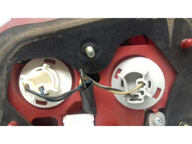 Recambio de piloto trasero izquierdo interior para chevrolet lacetti sx referencia OEM IAM 4A26C  INT - PORTON