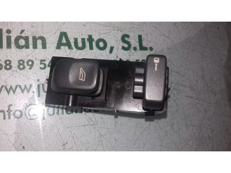 Recambio de mando elevalunas delantero derecho para volvo s40 berlina 1.9 d+ (85kw) referencia OEM IAM 30638702 03W155 4 + 4 PIN