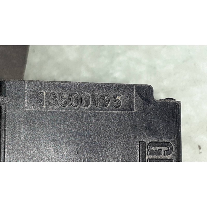 Recambio de cerradura maletero / porton para opel astra j lim. enjoy referencia OEM IAM 13500195  CONECTOR 3 PINES