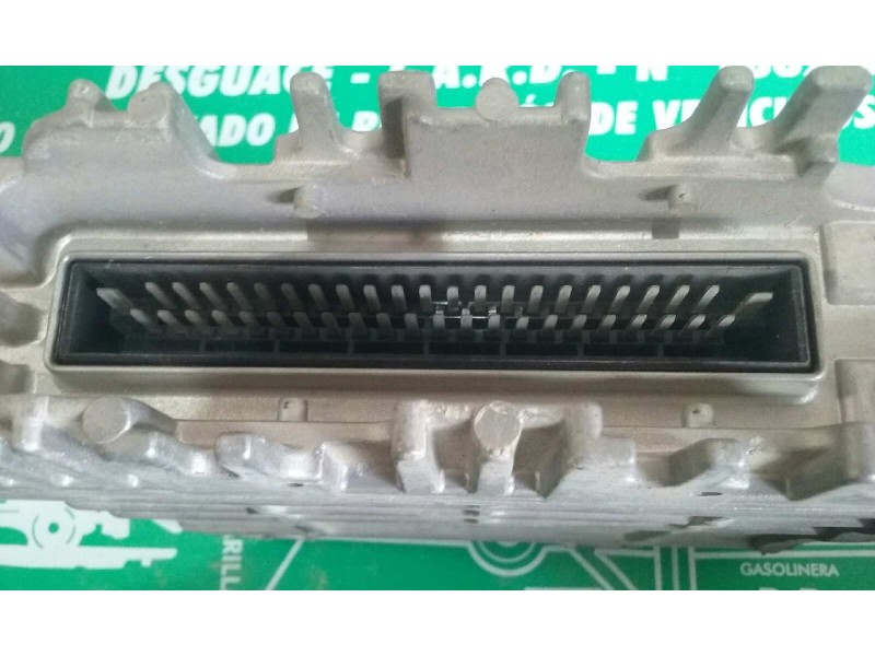 Recambio de centralita motor uce para volkswagen polo berlina (6n1) 1.4 referencia OEM IAM 030906027AA 0261204617 BOSCH