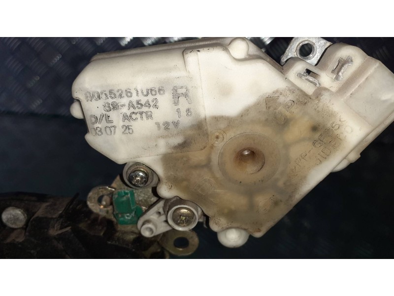 Recambio de cerradura puerta delantera derecha para nissan almera (n16/e) acenta referencia OEM IAM 8055261U66  HSJ