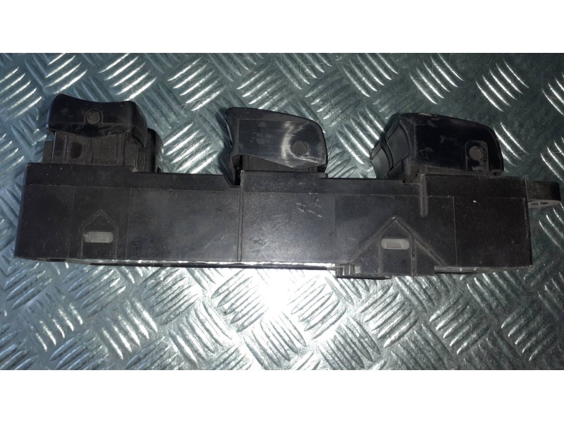 Recambio de mando elevalunas delantero izquierdo para nissan almera (n16/e) acenta referencia OEM IAM   
