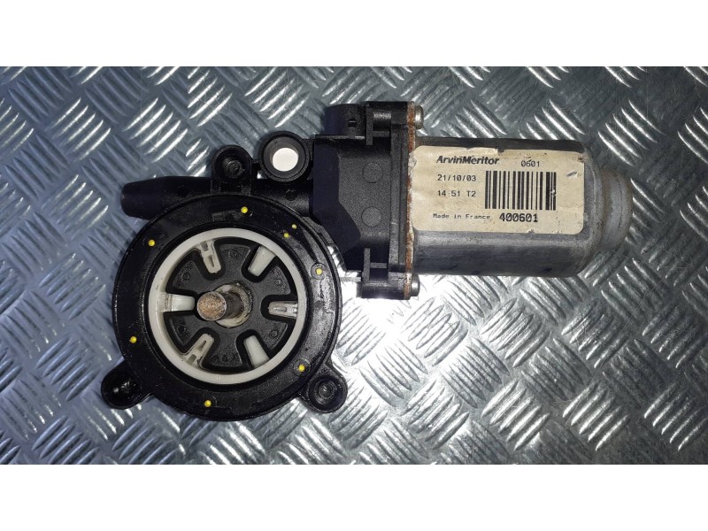 Recambio de motor elevalunas delantero izquierdo para nissan almera (n16/e) acenta referencia OEM IAM 400601  