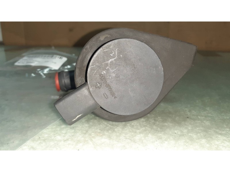 Recambio de bomba agua para audi a8 (d2) 3.3 tdi quattro referencia OEM IAM 30950001  