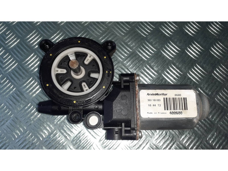 Recambio de motor elevalunas delantero derecho para nissan almera (n16/e) acenta referencia OEM IAM 400600  