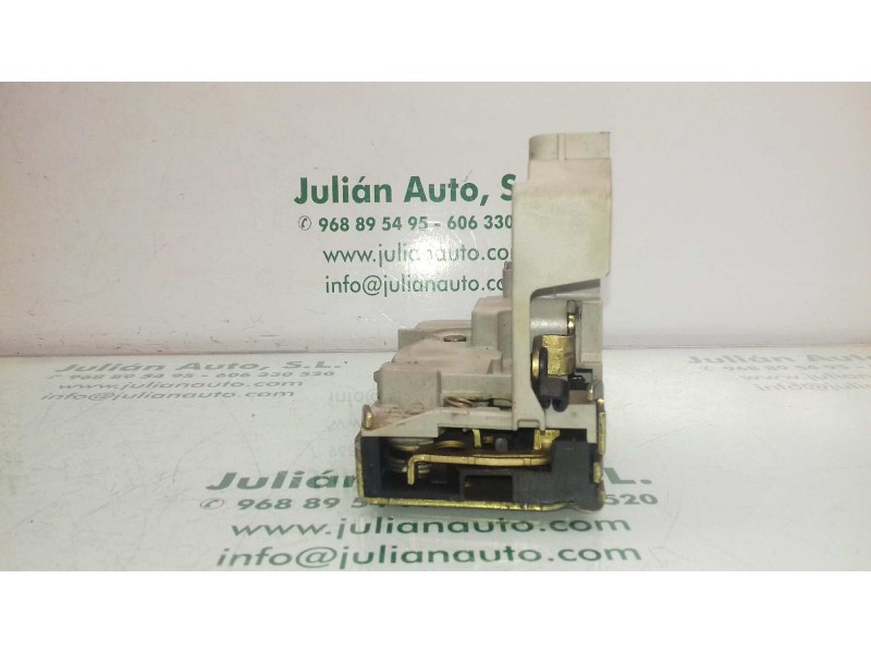 Recambio de cerradura puerta delantera derecha para peugeot 307 (s1) xt referencia OEM IAM  GRIS 6 PINES