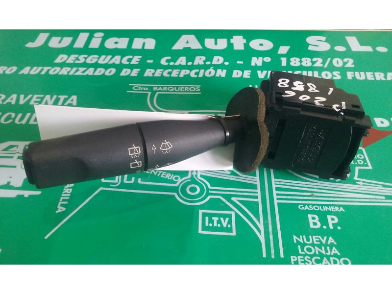 Recambio de mando limpia para peugeot 206 berlina xr referencia OEM IAM 96049597ZL JAEGER 