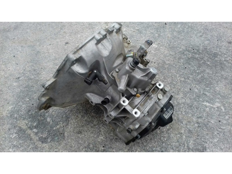 Recambio de caja cambios para opel corsa e expression referencia OEM IAM BFJ 24580479 5 VELOCIDADES
