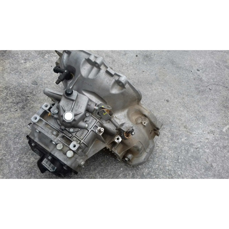 Recambio de caja cambios para opel corsa e expression referencia OEM IAM BFJ 24580479 5 VELOCIDADES