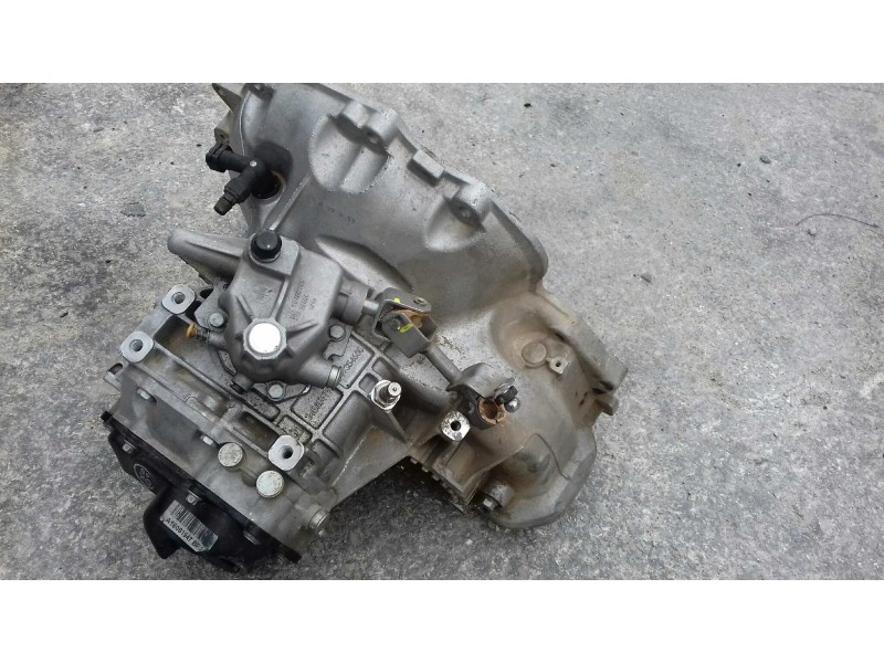 Recambio de caja cambios para opel corsa e expression referencia OEM IAM BFJ 24580479 5 VELOCIDADES