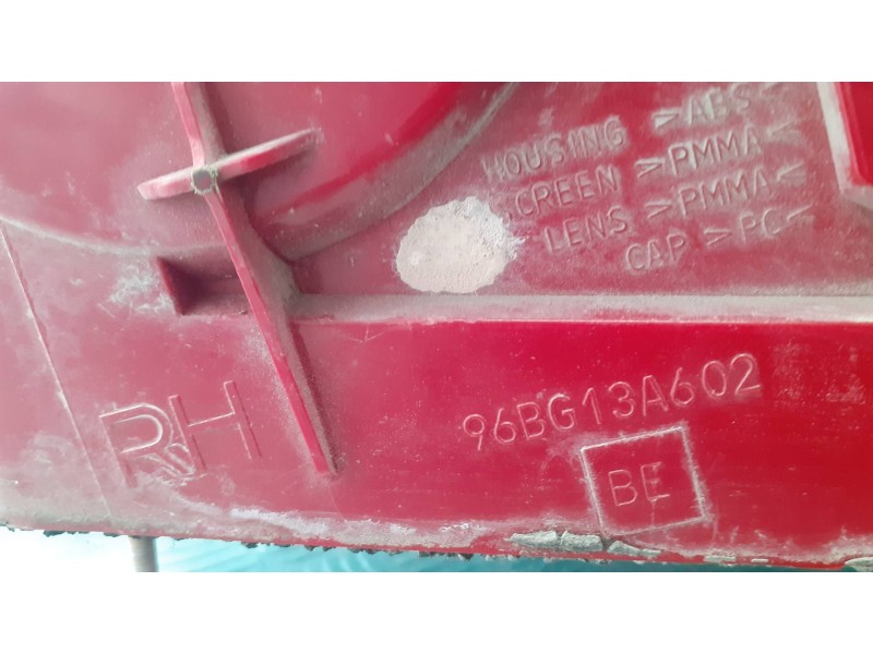 Recambio de piloto trasero derecho para ford mondeo berlina (gd) clx referencia OEM IAM 96BG13A602  