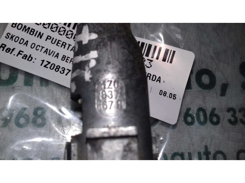 Recambio de bombin puerta delantera izquierda para skoda octavia berlina (1z3) edition 100 referencia OEM IAM 1Z0837167B  