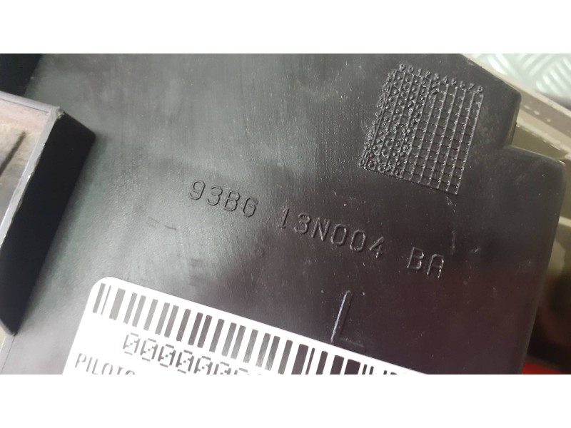 Recambio de piloto trasero izquierdo para ford mondeo berlina/familiar (fd) clx berlina referencia OEM IAM 93BG13N004BA  