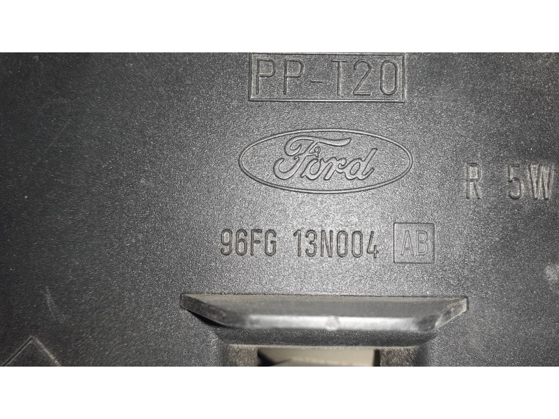 Recambio de piloto trasero derecho para ford fiesta berlina (dx) ambiente referencia OEM IAM 96FG13N004AB  96FG13N004