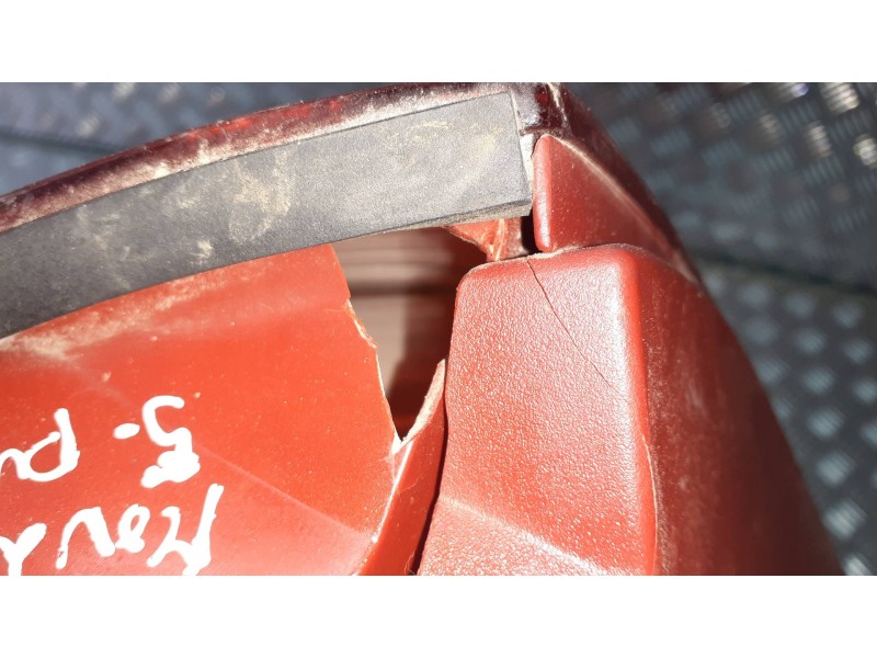 Recambio de piloto trasero derecho para ford mondeo berlina (gd) ambiente referencia OEM IAM 96BG13A602  