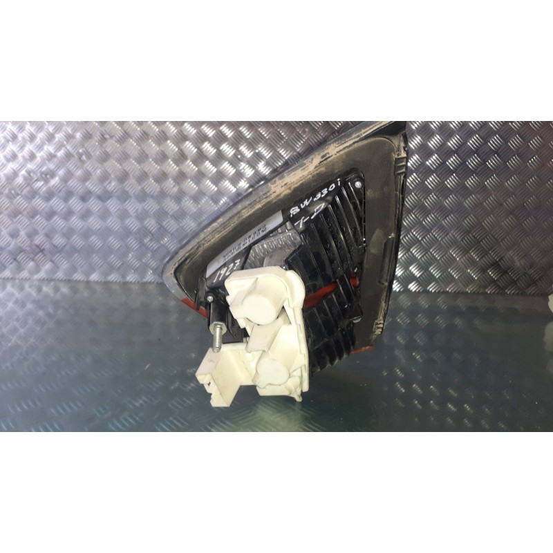 Recambio de piloto trasero derecho interior para bmw serie 3 berlina (e90) 330i referencia OEM IAM 63210406883  63210406