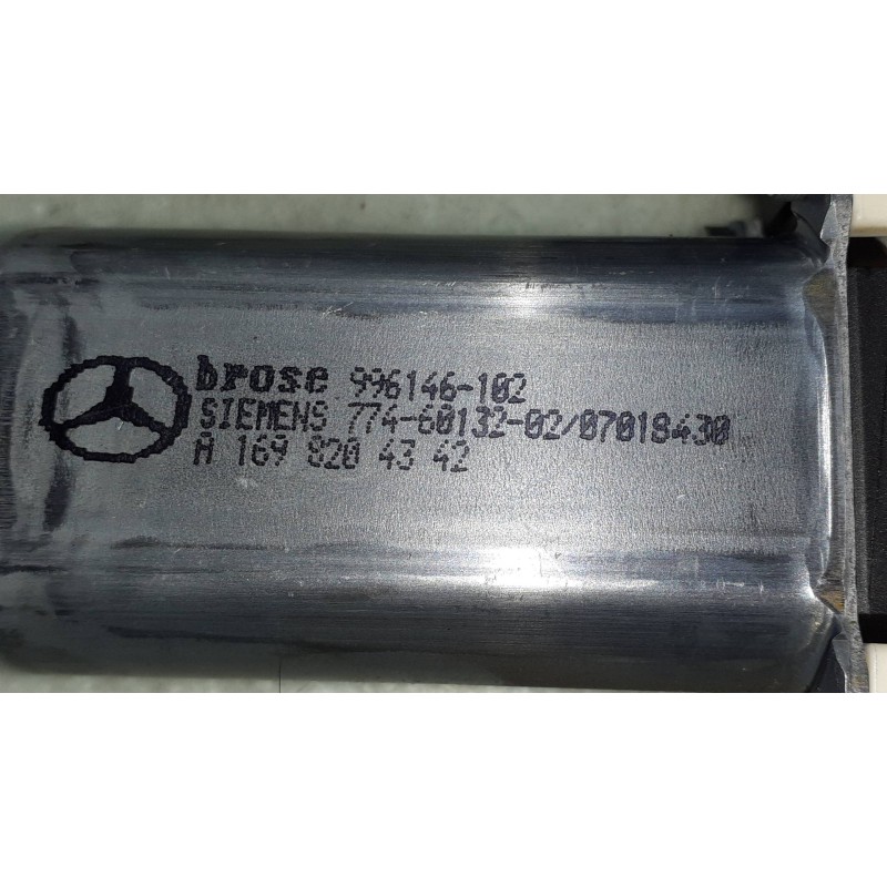 Recambio de motor elevalunas delantero izquierdo para mercedes-benz clase a (w169) a 180 cdi a-edition referencia OEM IAM A16982