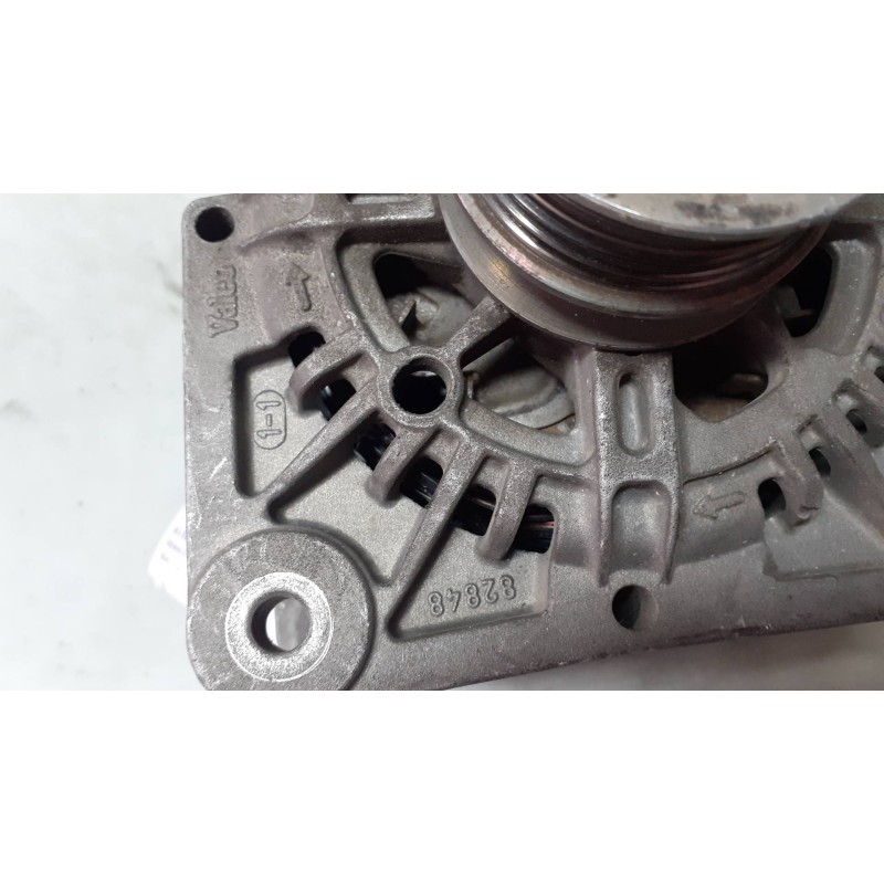 Recambio de alternador para renault clio ii fase ii (b/cb0) campus referencia OEM IAM 0986080140 BOSCH 110A