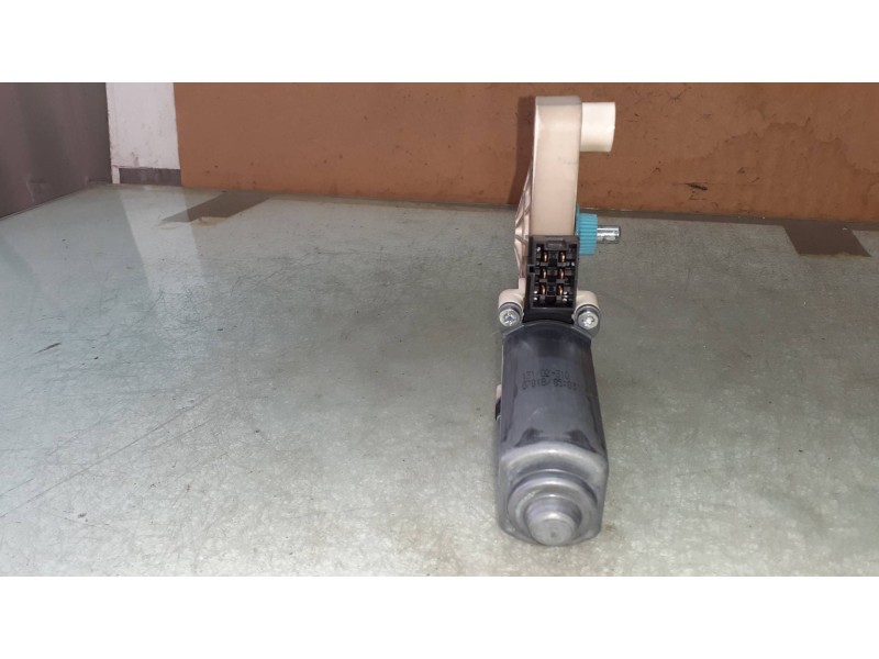 Recambio de motor elevalunas delantero izquierdo para mercedes-benz clase a (w169) a 180 cdi a-edition referencia OEM IAM A16982