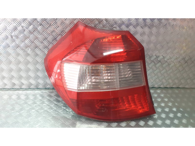 Recambio de piloto trasero izquierdo para bmw serie 1 berlina (e81/e87) 118d referencia OEM IAM 692450109 146044 3015390000