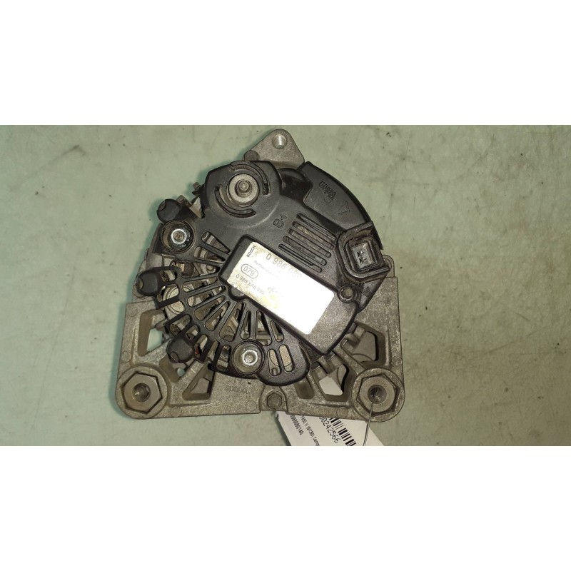 Recambio de alternador para renault clio ii fase ii (b/cb0) campus referencia OEM IAM 0986080140 BOSCH 110A