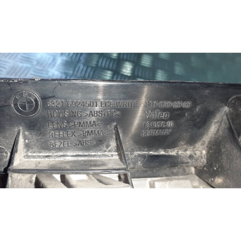 Recambio de piloto trasero izquierdo para bmw serie 1 berlina (e81/e87) 118d referencia OEM IAM 692450109 146044 3015390000