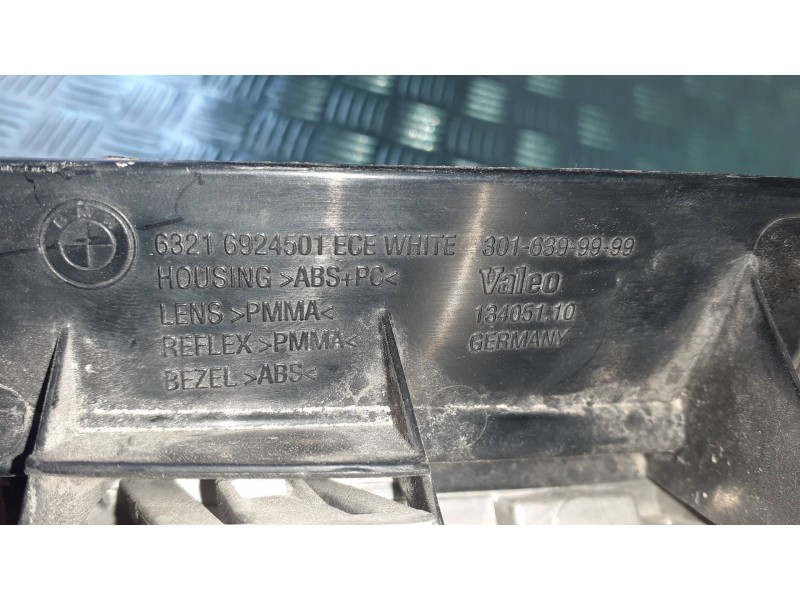 Recambio de piloto trasero izquierdo para bmw serie 1 berlina (e81/e87) 118d referencia OEM IAM 692450109 146044 3015390000