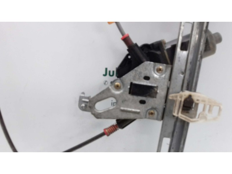 Recambio de elevalunas delantero izquierdo para peugeot 206 berlina xr referencia OEM IAM 9637530680  ELECTRICO