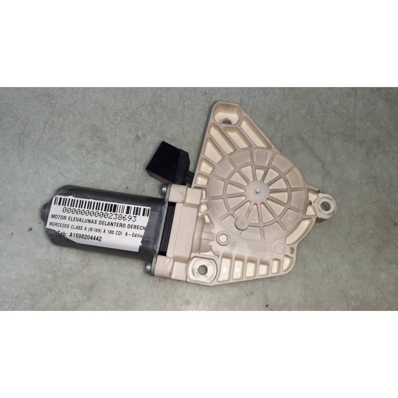Recambio de motor elevalunas delantero derecho para mercedes-benz clase a (w169) a 180 cdi a-edition referencia OEM IAM A1698204