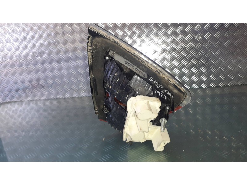 Recambio de piloto trasero izquierdo interior para bmw serie 3 berlina (e90) 330i referencia OEM IAM 63210406884  