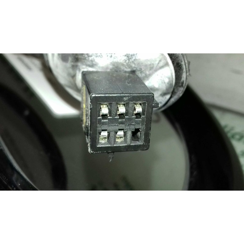 Recambio de retrovisor derecho para opel corsa d catch me referencia OEM IAM 468435664  ELECTRICO