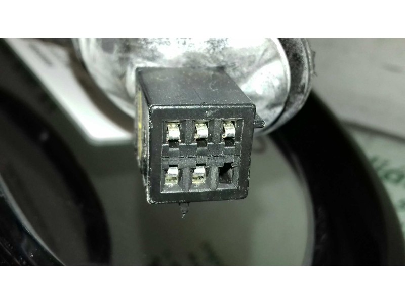 Recambio de retrovisor derecho para opel corsa d catch me referencia OEM IAM 468435664  ELECTRICO