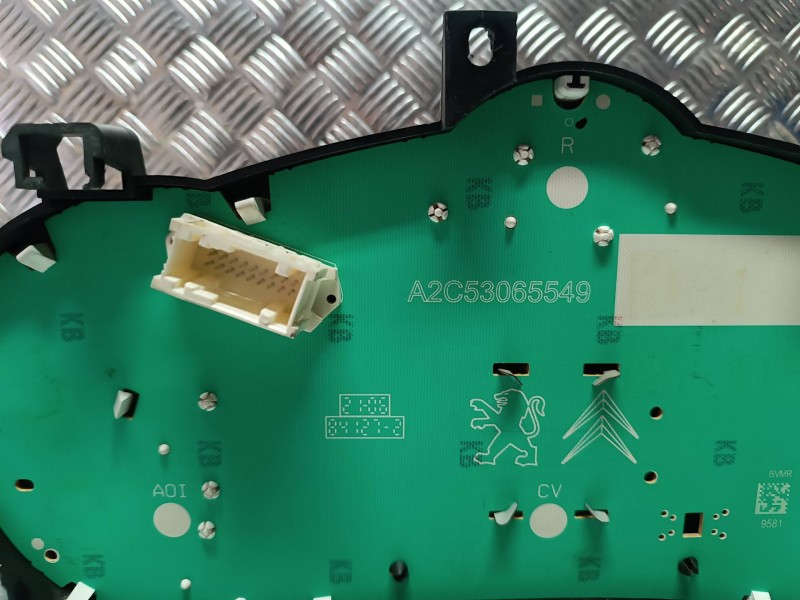 Recambio de cuadro instrumentos para peugeot 207 sport referencia OEM IAM 9662904980 A2C5306554 SIEMENS