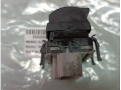 Recambio de mando elevalunas trasero derecho para renault megane ii berlina 3p confort authentique referencia OEM IAM 108268A GR 2