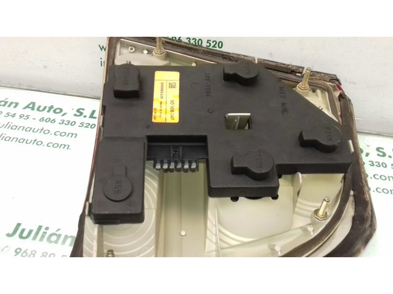 Recambio de piloto trasero izquierdo para opel vectra b berlina cd referencia OEM IAM 37370748 90568047 