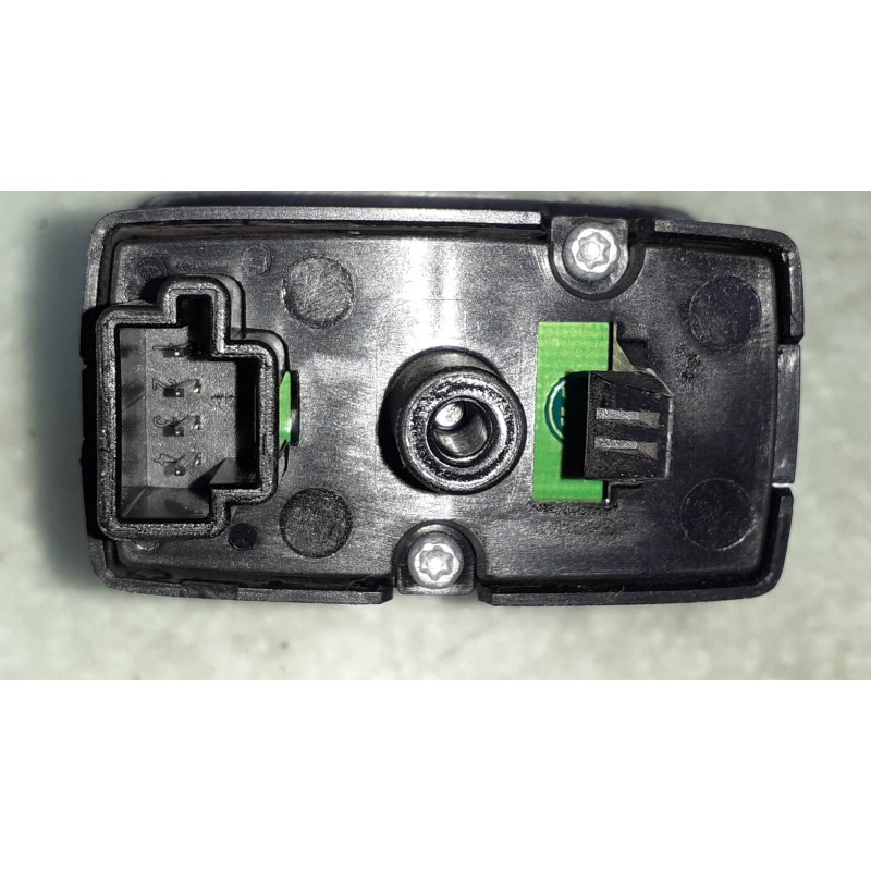 Recambio de mando elevalunas trasero izquierdo para mercedes-benz clase a (w169) a 180 cdi a-edition referencia OEM IAM A2518200