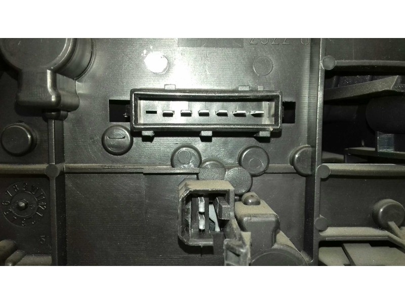 Recambio de piloto trasero izquierdo para peugeot 306 berlina 3/4/5 puertas (s2) boulebard referencia OEM IAM 9635569577  