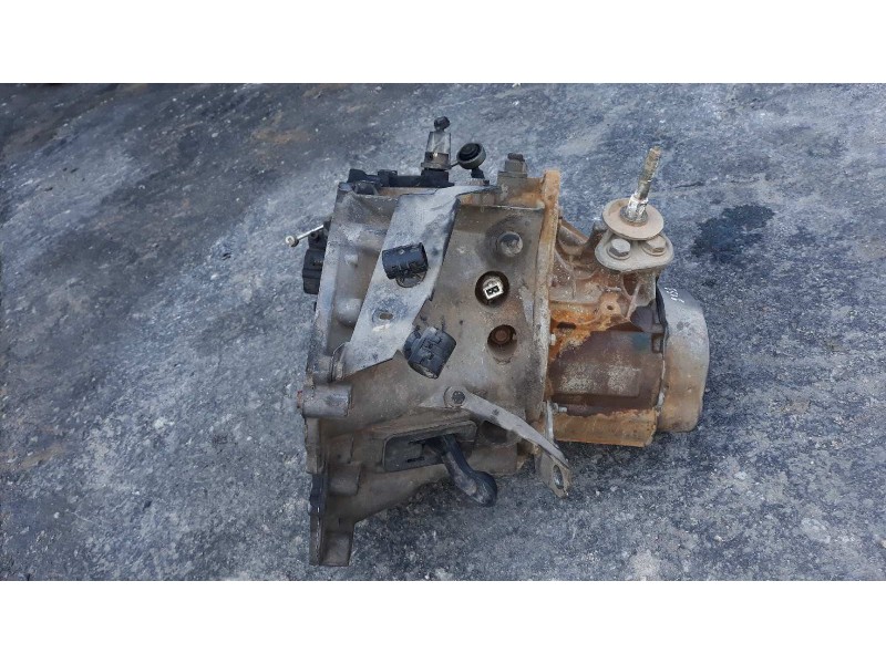 Recambio de caja cambios para peugeot 206 berlina xn referencia OEM IAM 20DL22  5 VELOCIDADES