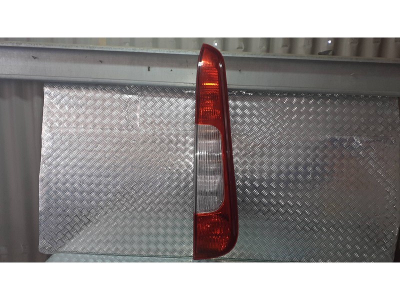 Recambio de piloto trasero derecho para ford focus c-max (cap) trend (d) referencia OEM IAM 3M5113A602AA  