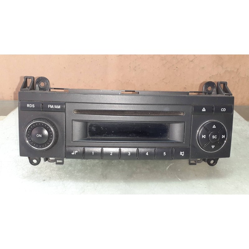 Recambio de sistema audio / radio cd para mercedes-benz clase a (w169) a 180 cdi a-edition referencia OEM IAM A1698200886001 BE9