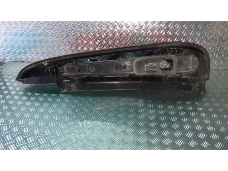 Recambio de piloto trasero izquierdo para ford fiesta (cbk) ambiente referencia OEM IAM 2S6113A603B 2S6113N004A 2S6113N004AC