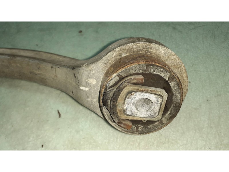 Recambio de brazo suspension inferior delantero izquierdo para volkswagen passat berlina (3b3) edition referencia OEM IAM 8E0407 Recambio de brazo suspension inferior delantero izquierdo para volkswagen passat berlina (3b3) edition referencia OEM IAM 8E0407