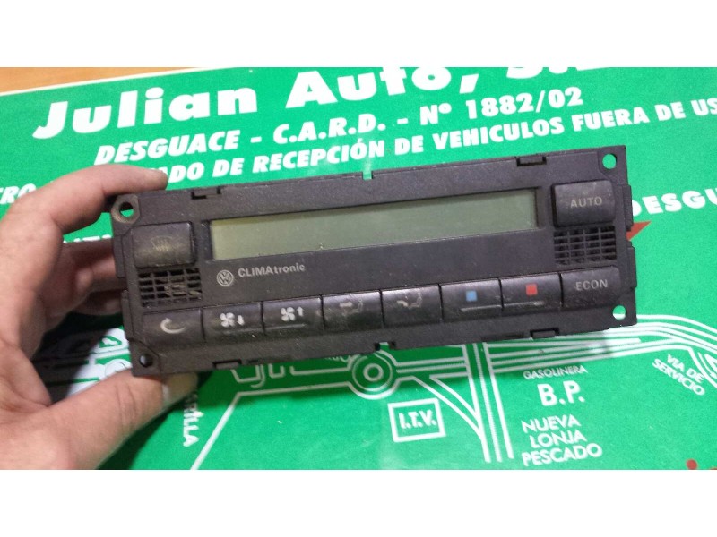 Recambio de mando climatizador para volkswagen golf iv berlina (1j1) básico referencia OEM IAM   CLIMATRONIC