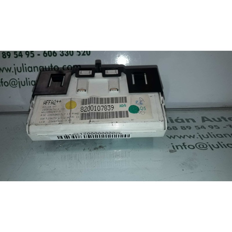 Recambio de pantalla multifuncion para renault megane ii classic berlina expression referencia OEM IAM 8200107839 NS20582475 SAG