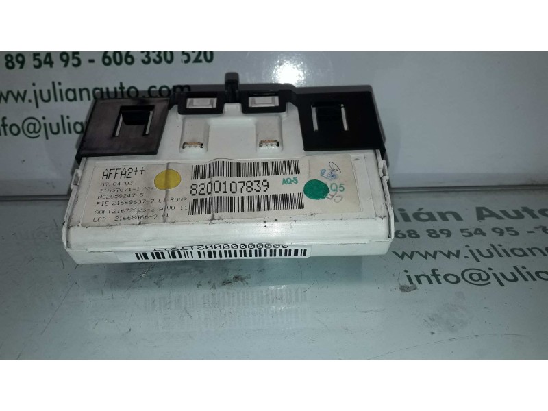 Recambio de pantalla multifuncion para renault megane ii classic berlina expression referencia OEM IAM 8200107839 NS20582475 SAG